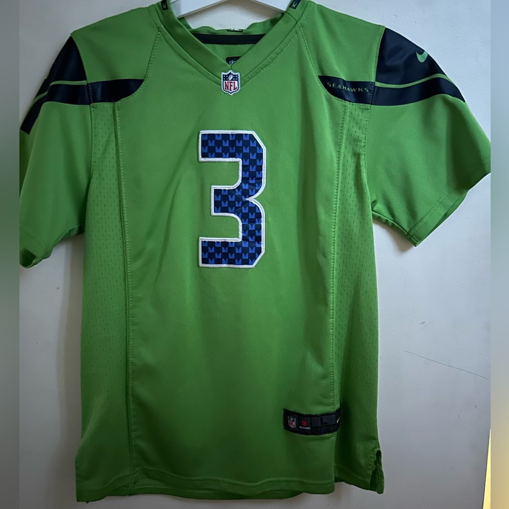Seattle Seahawks Russel Wilson color rush jersey
